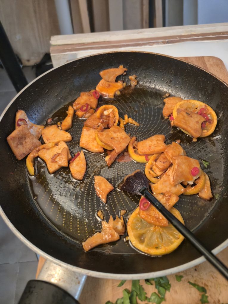 Provero Grilled Protein Cuts in Asian stir-fry in a wok